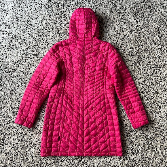 The North Face Women's Hot Pink Quilted Hooded Long Puffer Jacket - Picture 7 of 16
